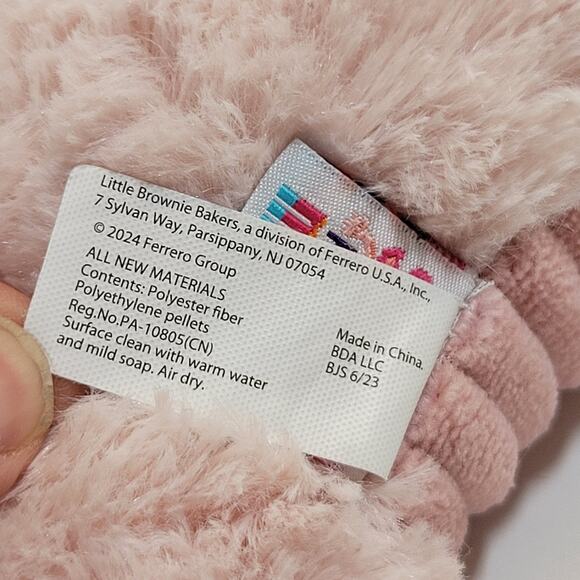 Girl Scout Axolotl Plush Pink OWN YOUR MAGIC Cookie Program 2024 BDA - Picture 7 of 13